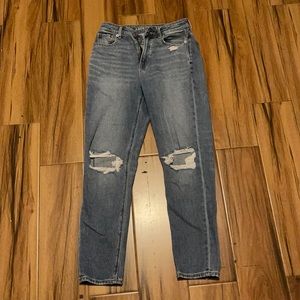American Eagle Mom Jean